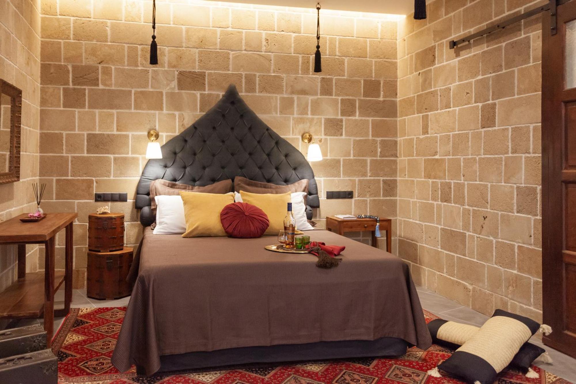 Utopia Luxury Suites - Old Town Rhodes City Exterior foto